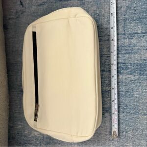 Thirty-One Cream Crossbody Bag